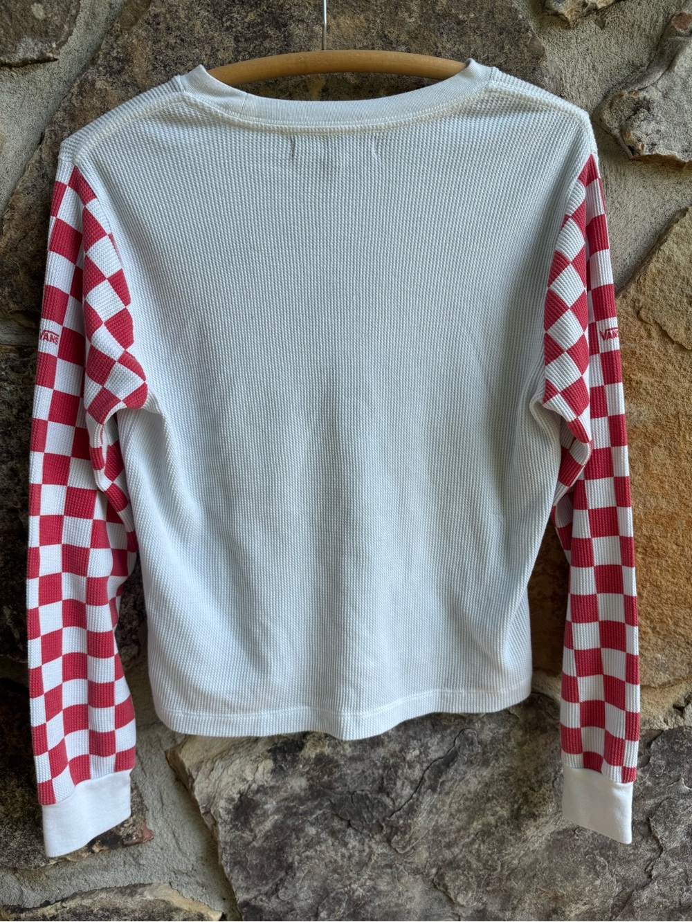 Vans White Crewneck Waffle Thermal with Red Logo & Checkerboard Sleeves Sm Punk - Picture 7 of 12